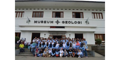 OUTING CLASS