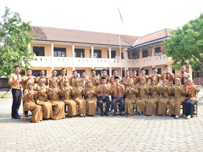 DEWAN GURU