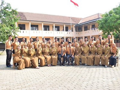 DEWAN GURU